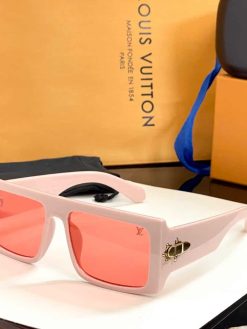 Alternative view of Luxury Designer Women Wayfarers
