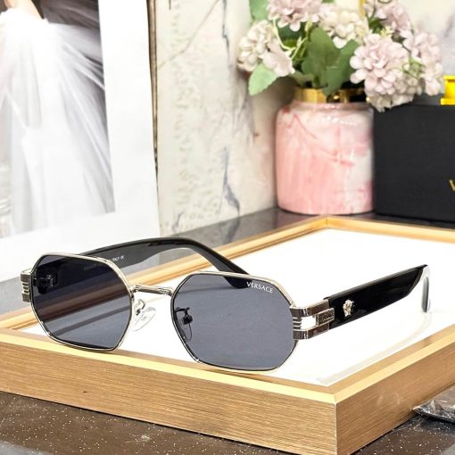 VRSC Luxe 457 Unisex Wayfarers - Image 2