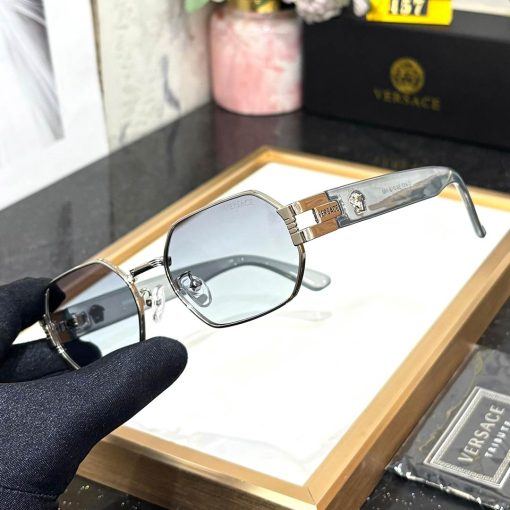 VRSC Luxe 457 Unisex Wayfarers - Image 12