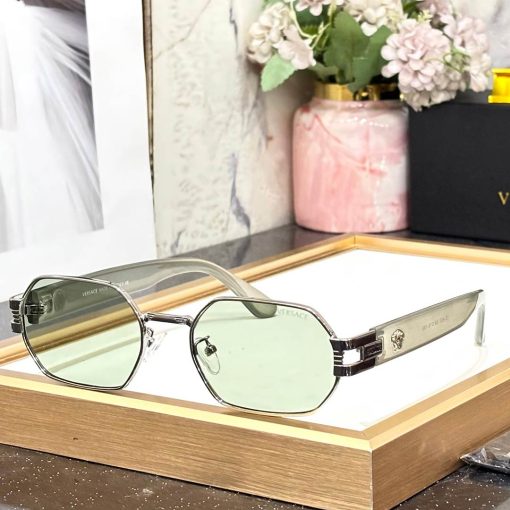 VRSC Luxe 457 Unisex Wayfarers - Image 4