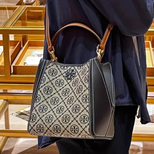 TORY BURCH MCGRAW BUCKET BAG - Image 2