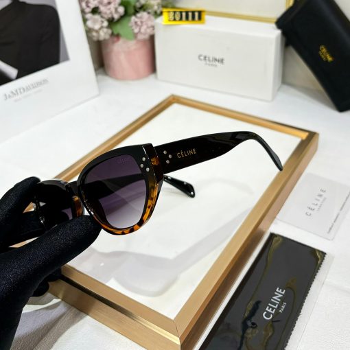 CLN Luxury Women Wayfarers 80111 - Image 5