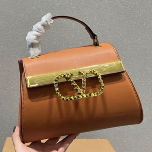 VLNTNO GARAVANI ROCKSTUD ALCOVE BAG - Image 4