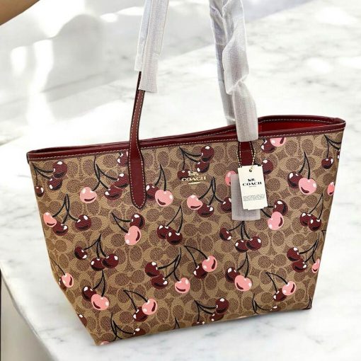 CH Gallery Tote Bag in Signature Canvas - Image 4