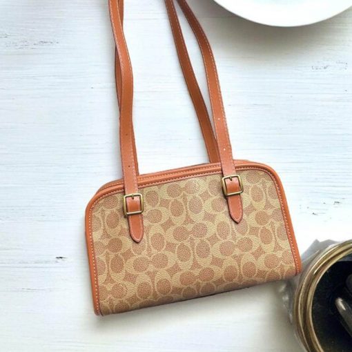 CH SWING ZIP BAG IN SIGNATURE CANVAS - Image 9