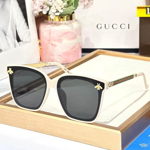 GC Premium Luxury 18 Women Wayfarers - Image 4