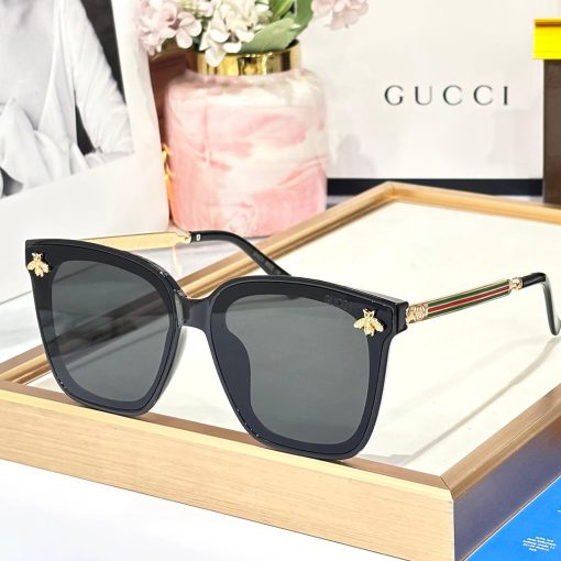 GC Premium Luxury 18 Women Wayfarers - Image 2