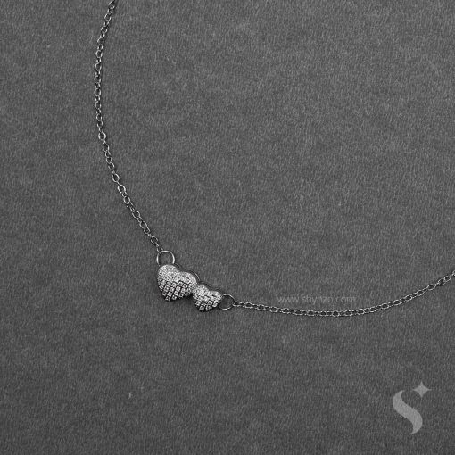 AURELIA- Minimalist Heart-shaped Chain in Oxidized Brass Metal - Image 4