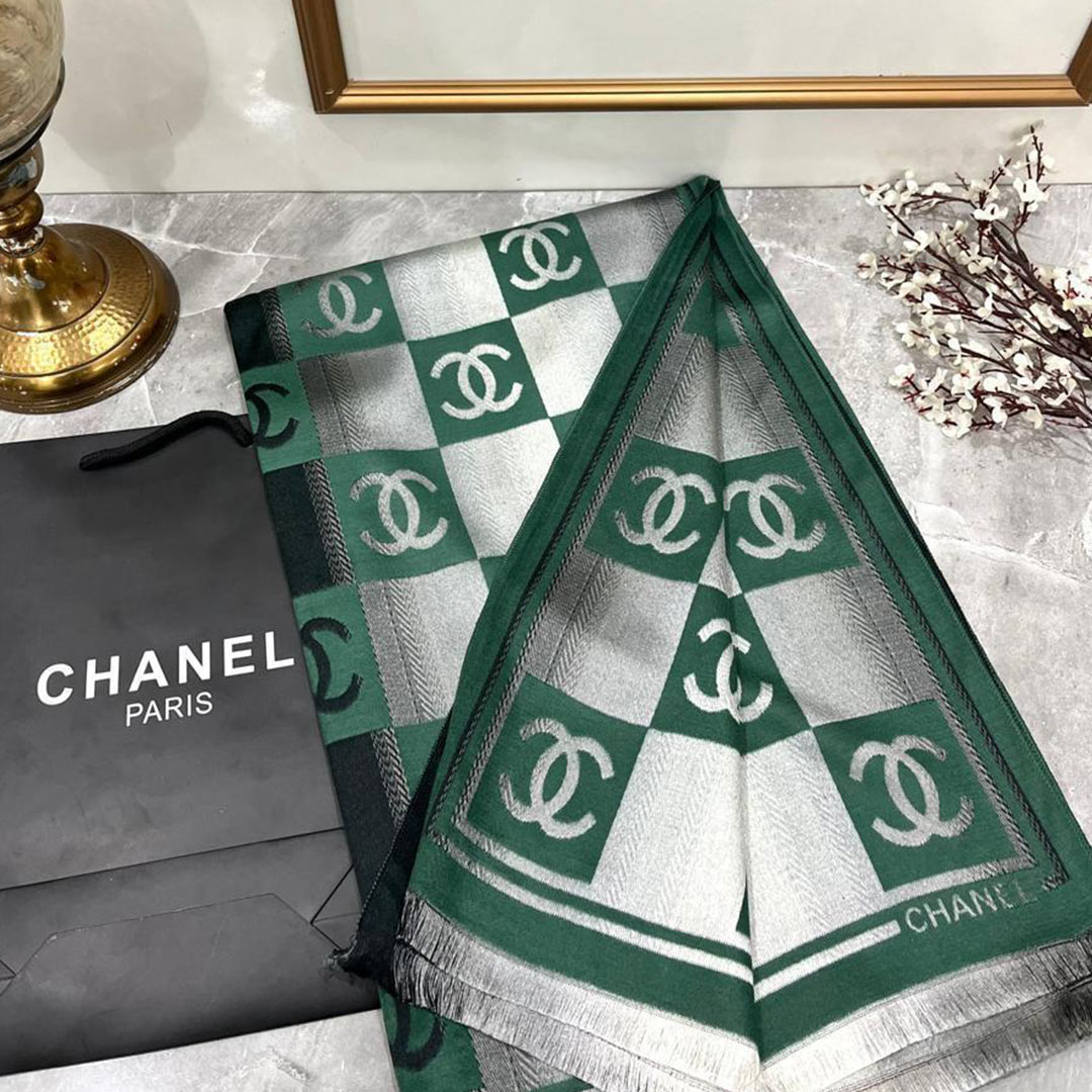 Vellura – Luxe Cashmere Winter Stole - Image 3