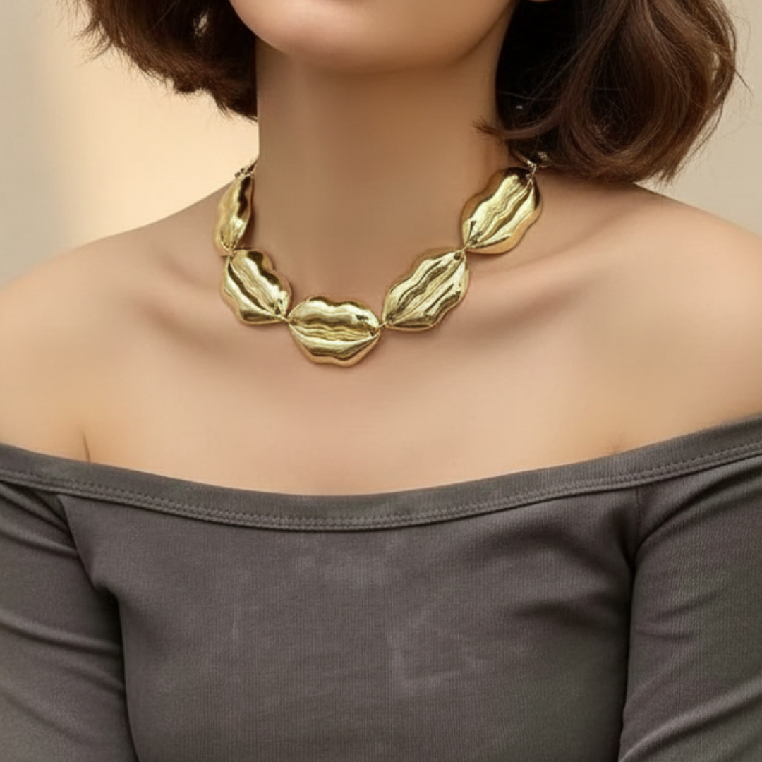 Lipcraft - Chunky Abstract Choker Necklace - Image 3