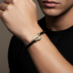 Alternative view of Serpentine – Emerald & Braided Gold