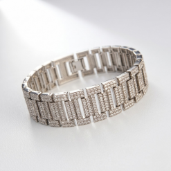 IMPERIAL – Shiny Diamond Studded Bracelet