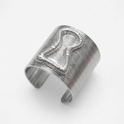 VELORA WAVE- A SCULPTURAL CUFF - Image 4