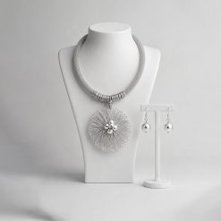 FLORAVIA – WIRE BLOOM NECKLACE & EARRING SET - Image 5