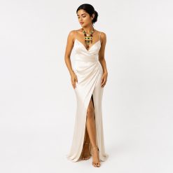 ROYAL TALISMAN- A JEWEL-TONED STATEMENT NECKLACE - Image 3